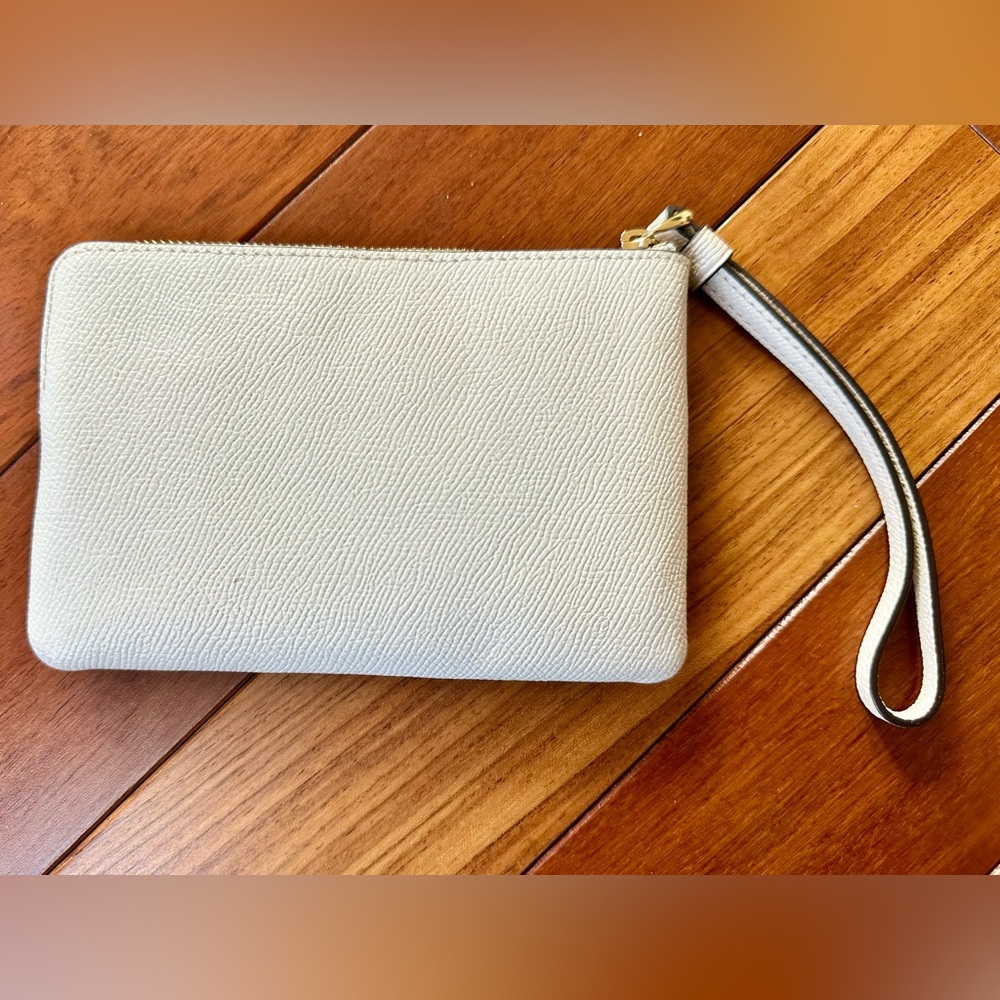 Coach Ivory Pebbled Leather Wristlet NWT - Picture 8 of 10